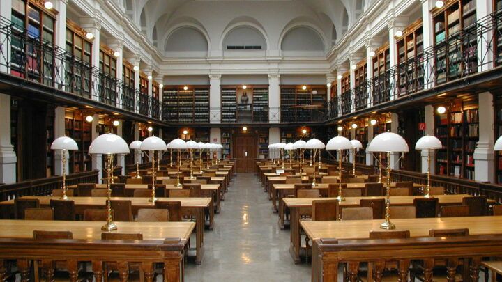 Salle de lecture de la bibliothèque de l'Université de Graz